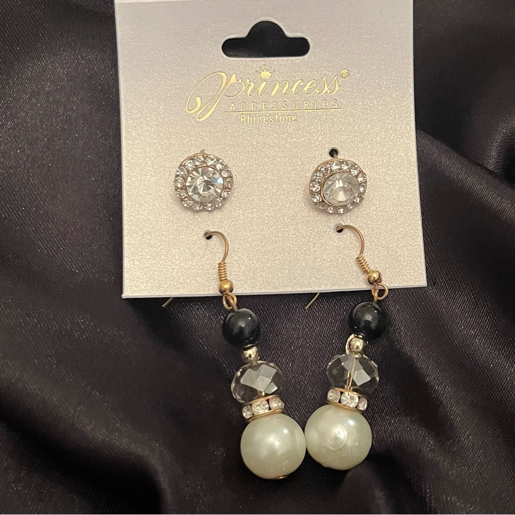 Princess Accessories Pierced Earrings 15$